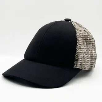 casquette en coton noir avec l'arrière en filet coton très respirant, fabriquée en France
