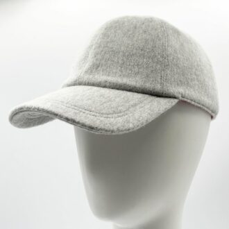 casquette baseball en laine alpaga coloris gris clair fabriquée en france