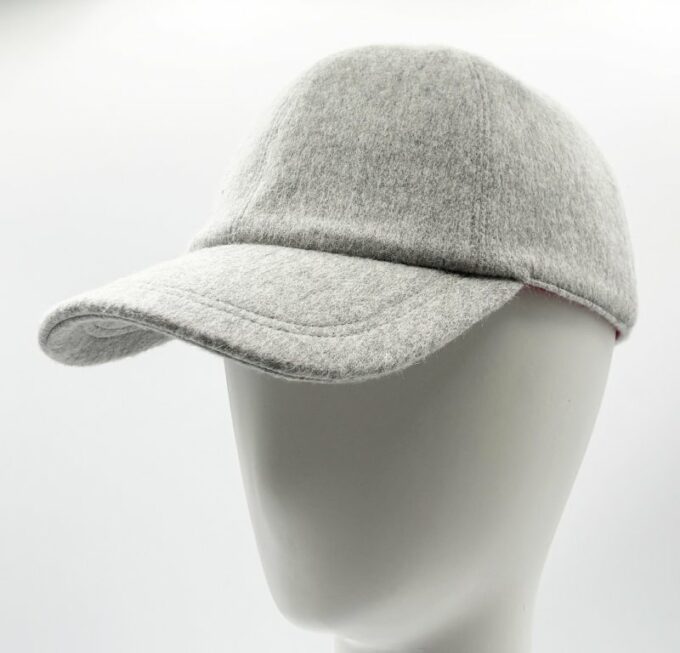 CHARLOTTA GRIS casquette baseball en laine alpaga coloris gris clair fabriquée en france