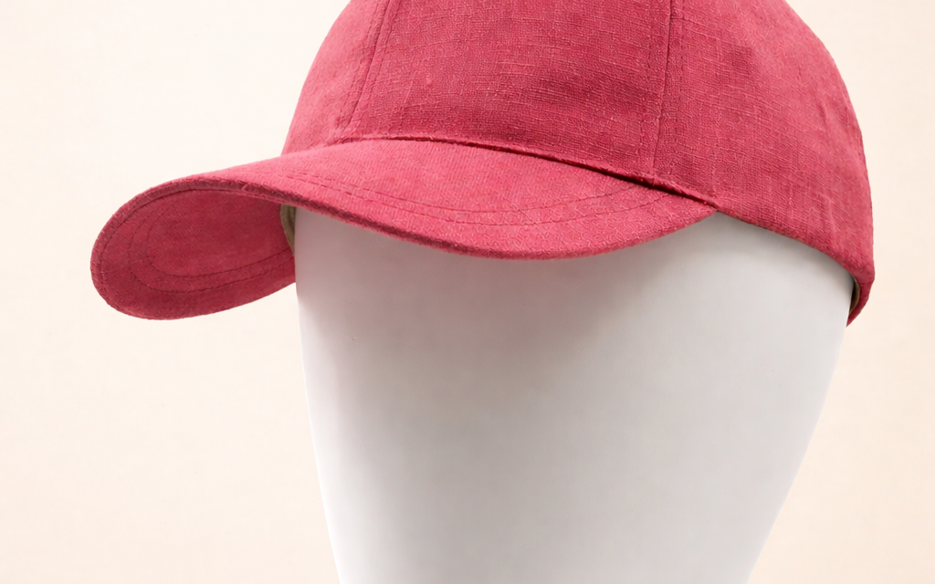 Casquette baseball en lin coloris framboise